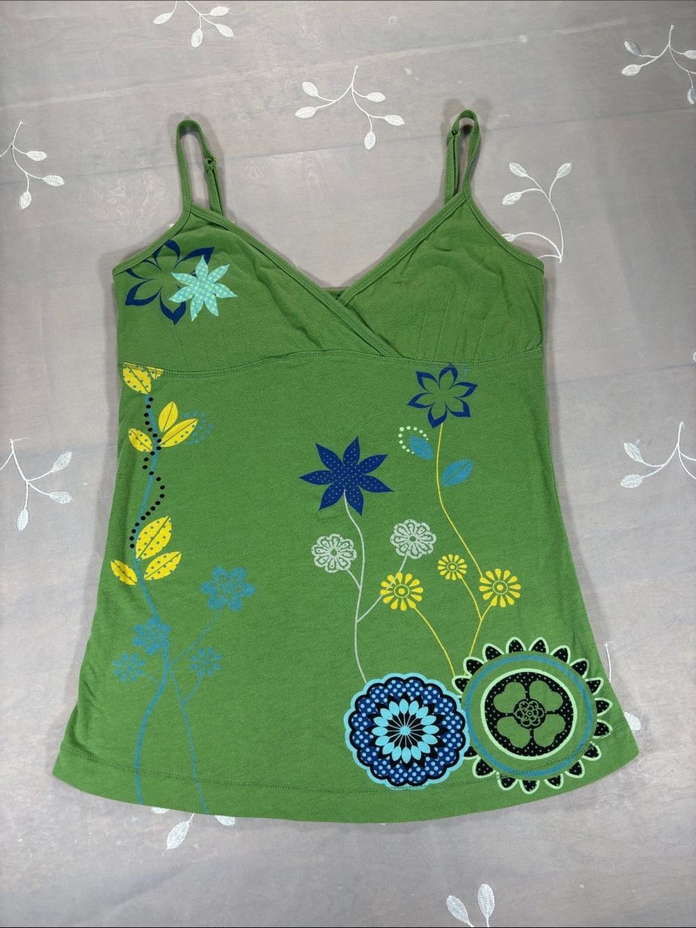 Y2K Green Floral V-Neck Spaghetti Strap Tank Top Woman fit Small-Med Colorfull